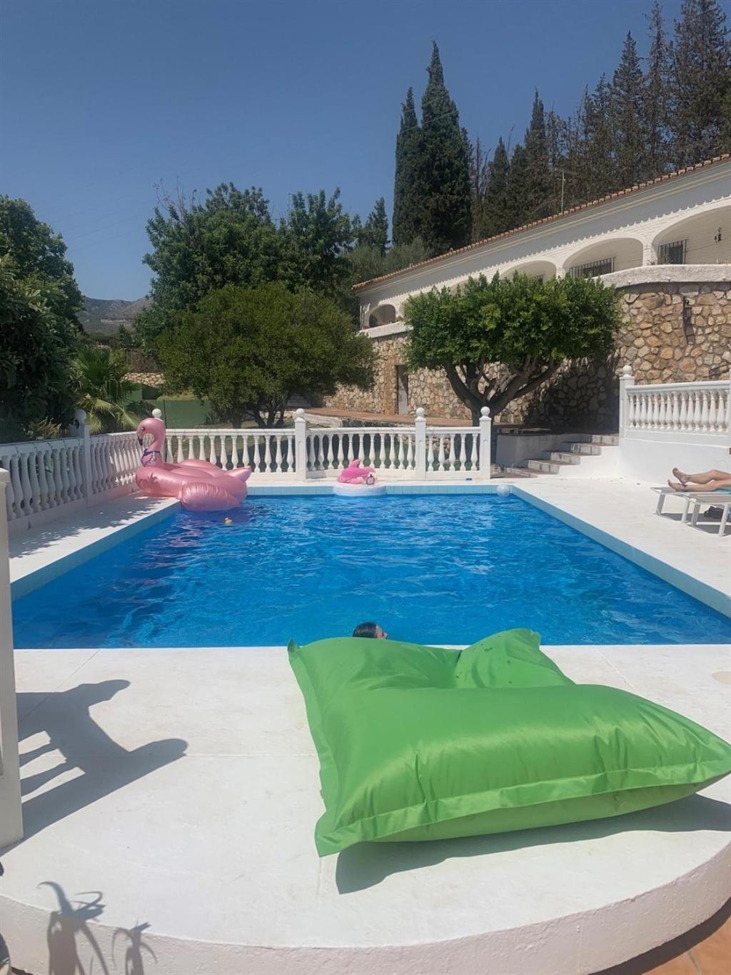 Villa Luxury With Tennis & Pool