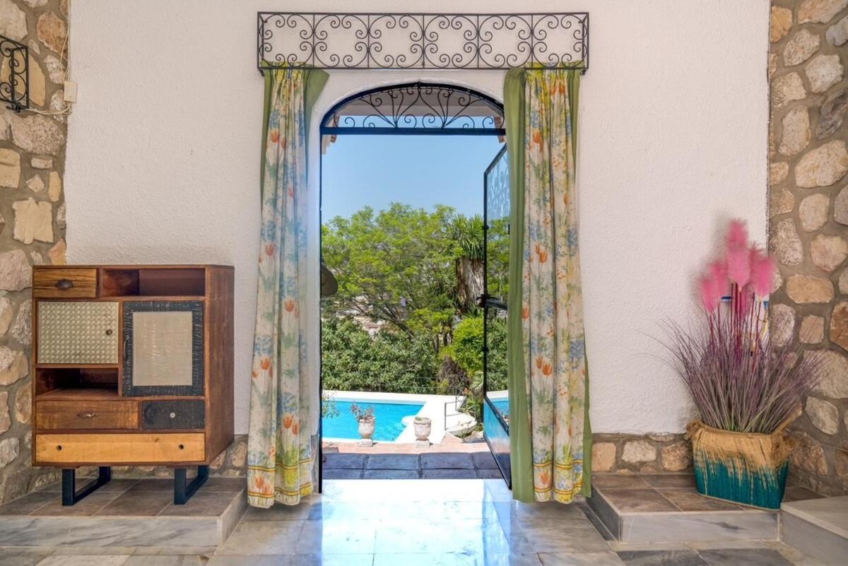 Luxury With Tennis & Pool Málaga